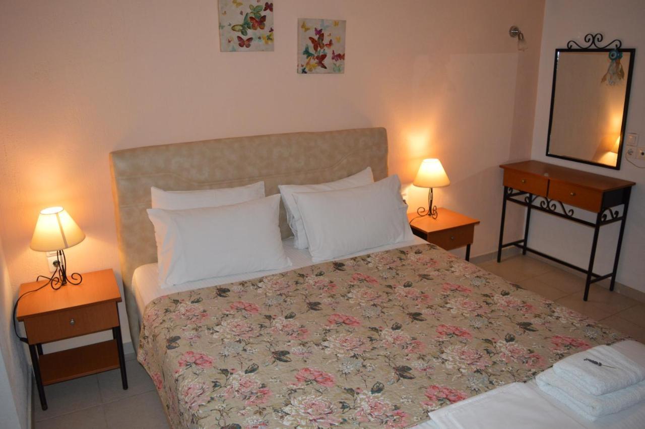 Remvi Apartments Skopelos Town Exterior foto