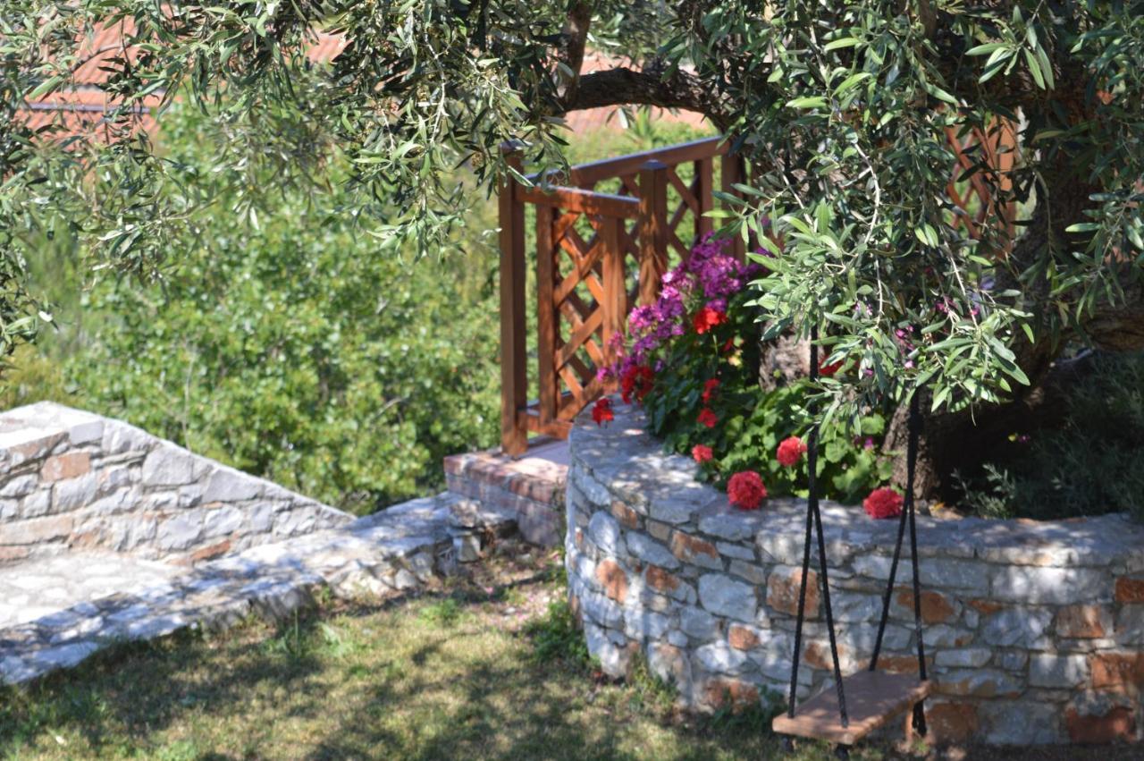 Remvi Apartments Skopelos Town Exterior foto