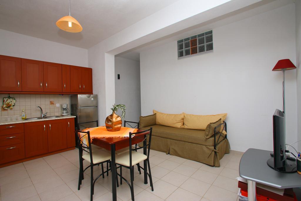 Remvi Apartments Skopelos Town Exterior foto